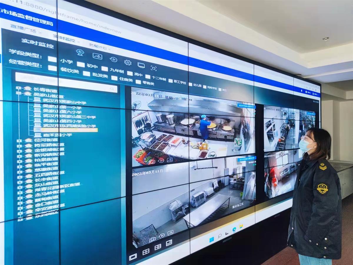 炒菜做饭在线直播东西湖区126所学校食堂实现互联网明厨亮灶