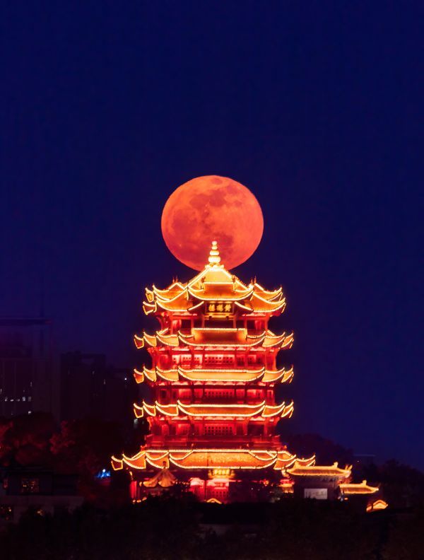 看超级月亮路过千古名楼城市摄影队
