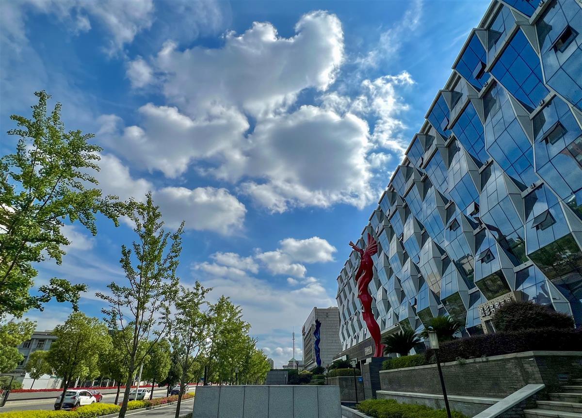 午后蓝天白云,傍晚霞光满天-荆楚网-湖北日报网