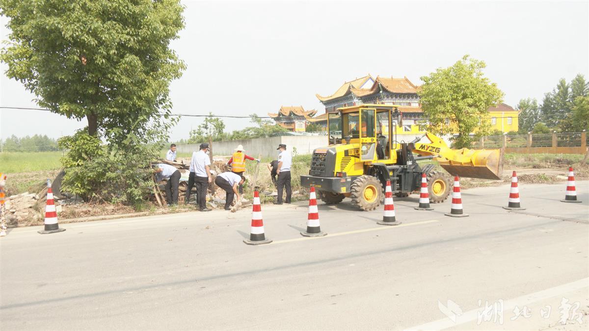 新洲区汪集街大力开展环境综合整治助推美丽乡村建设