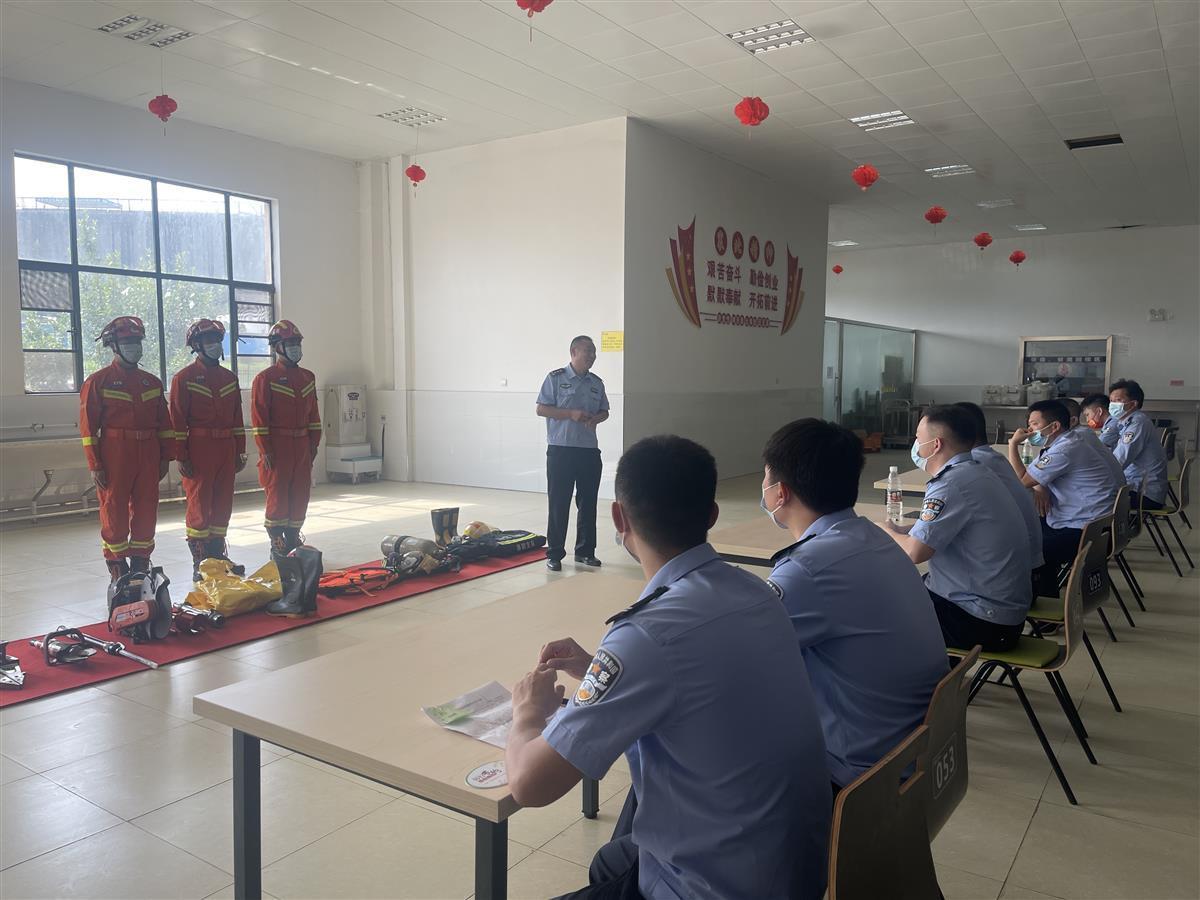 襄阳监狱民警参加消防安全知识培训