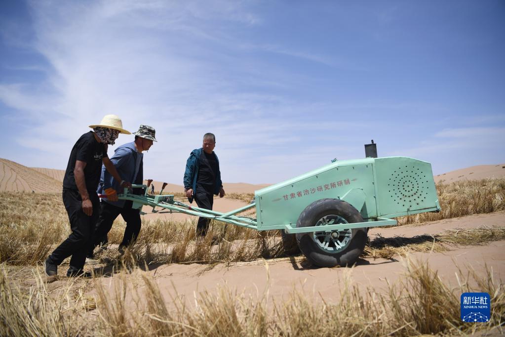 科技利器助治沙