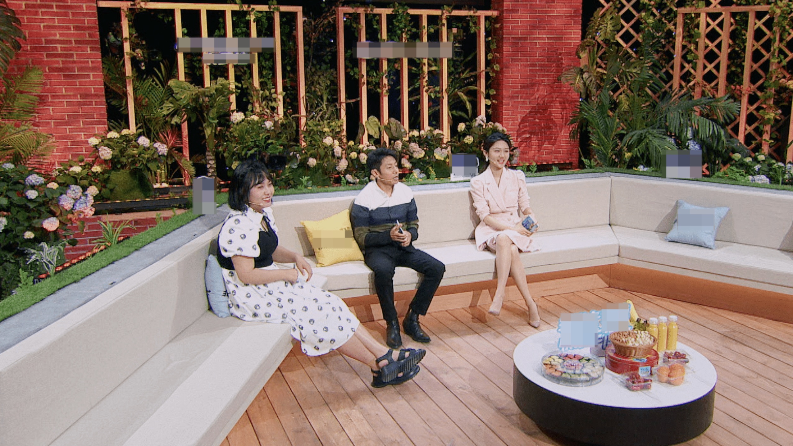 周末新花young今晚首播撒贝宁龙洋李雪琴开启周末新玩法