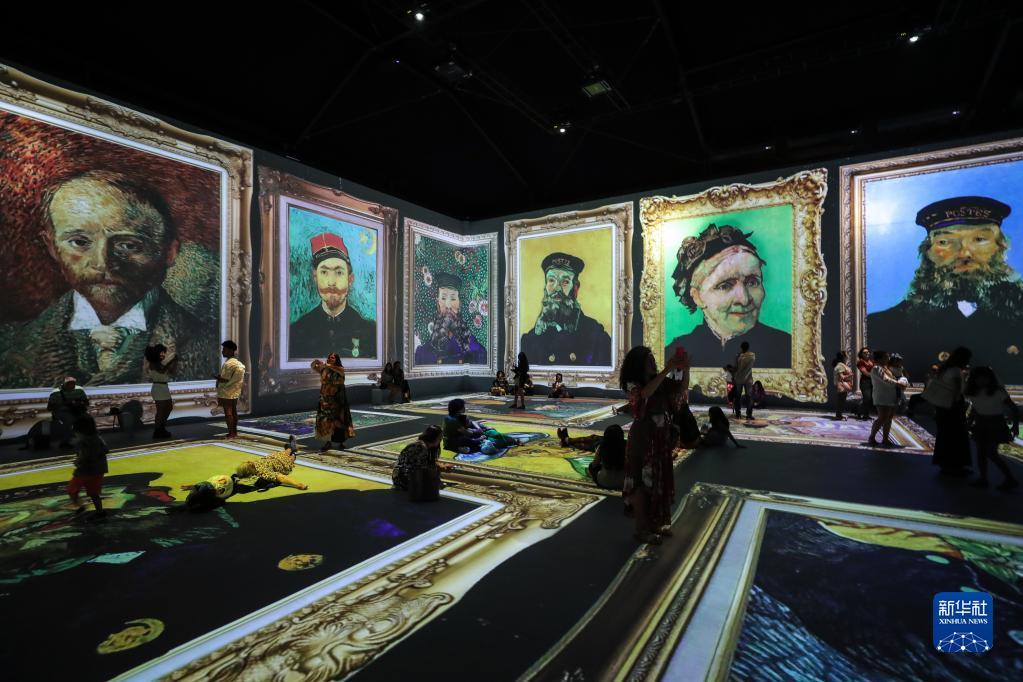 巴西里约热内卢举办梵高作品沉浸式8k超高清艺术展