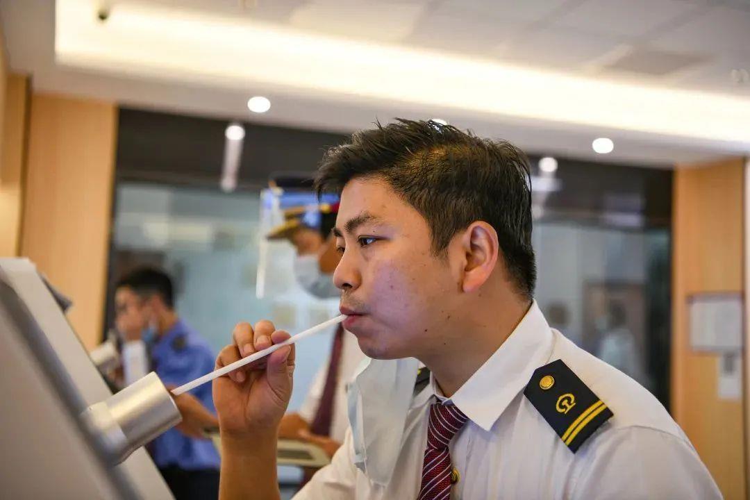 的营业站停靠站台,股道和停车位置等内容接车一切准备就绪司机前往