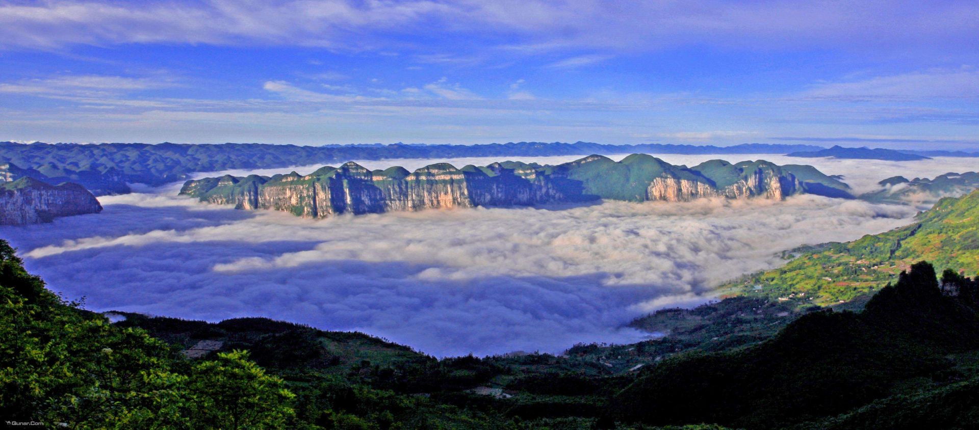 交界处,峡谷全长108千米,面积达300平方千米,自然资源丰富,风景优美