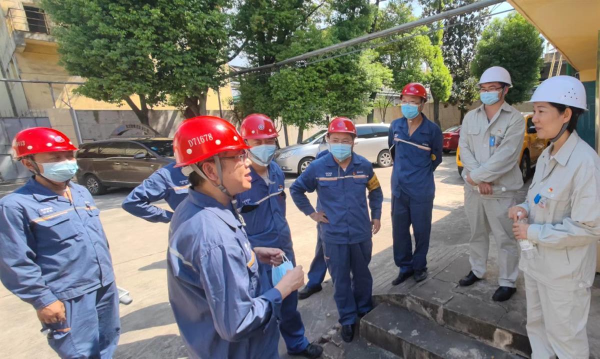 荆楚网>新闻频道>湖北日报湖北日报全媒记者 胡弦 通讯员余桃晶 于鸣"