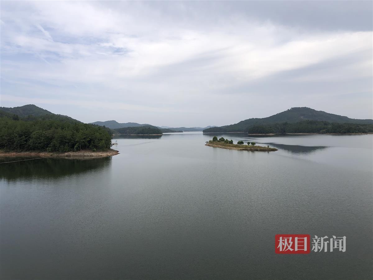 了不起的尾斗湖倾力灌溉三县8乡农田尾斗湖里仍有半湖水