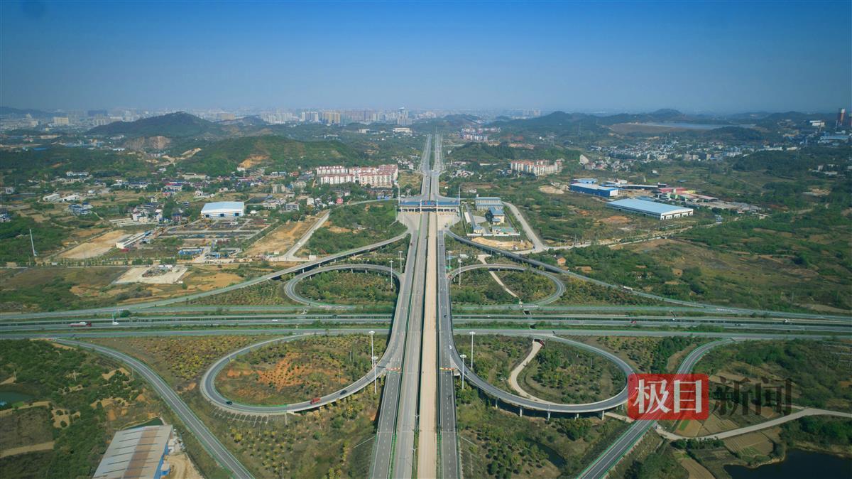 12月8日下午,湖北省交通运输厅官网发布《关于武黄高速公路收费期满