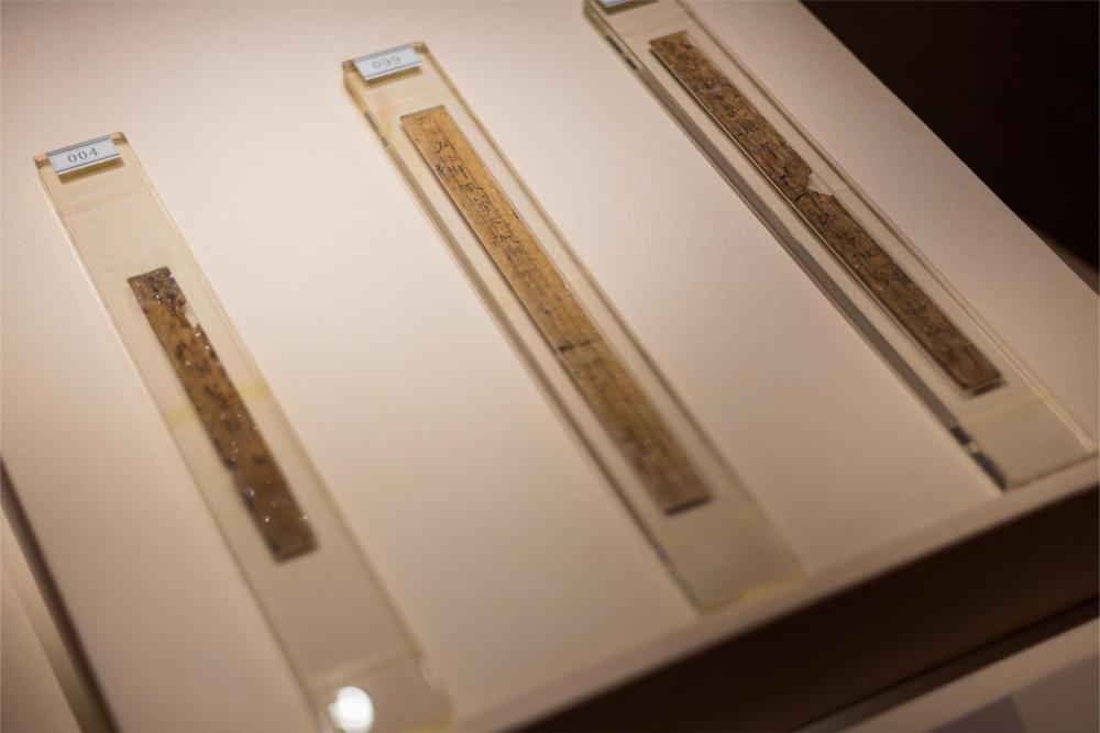 “岭南第一简”南越木简首次公开展出-荆楚网-湖北日报网