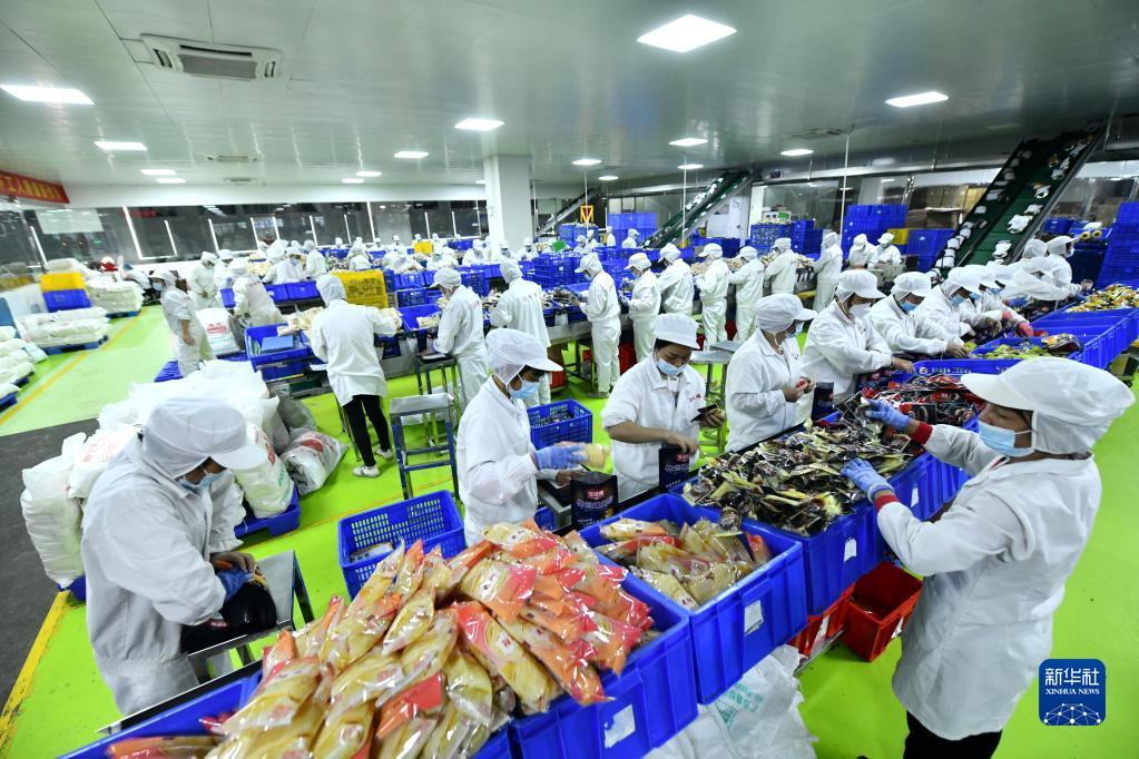 广西柳州螺蛳粉企业节后生产忙