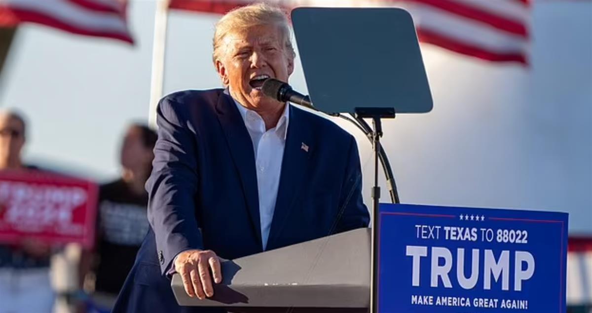 美国前总统特朗普在得克萨斯州韦科举行竞选集会,这是他宣布参加2024