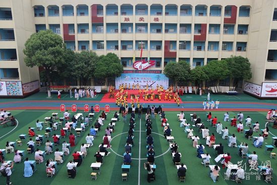 翰墨书香飘满园铁山三小教联体书法艺术节精彩纷呈