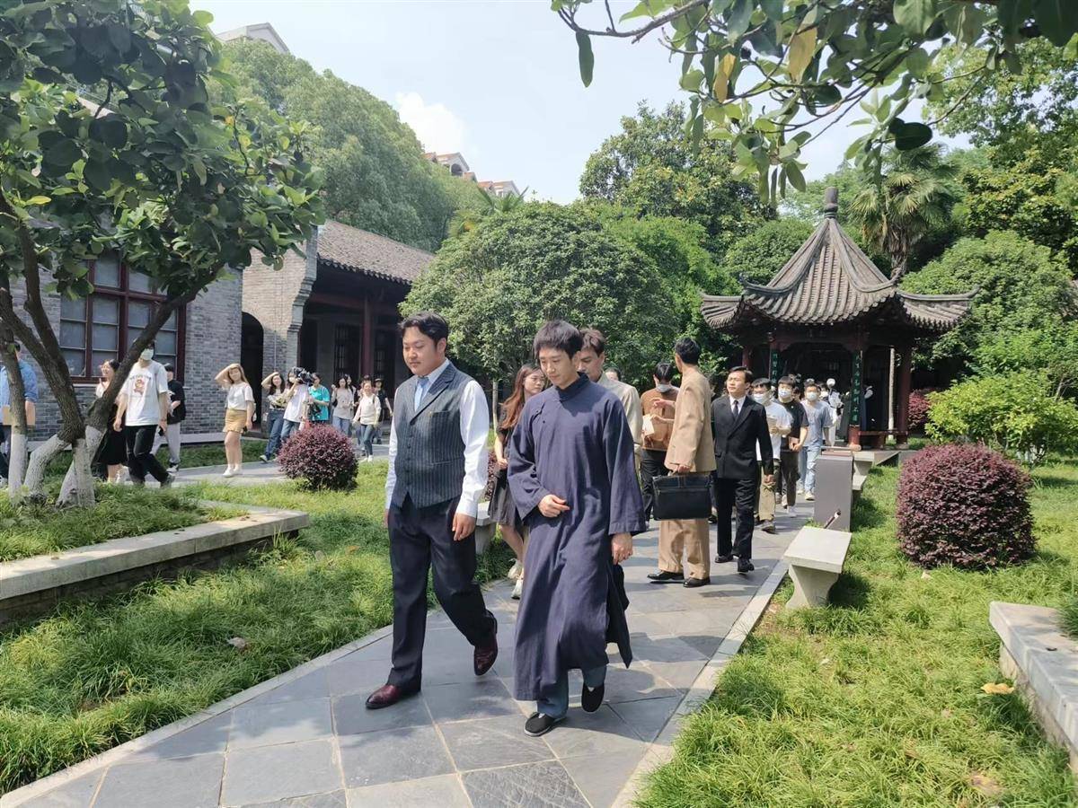 实景剧《监委主席王荷波》在武汉革命博物馆首演-荆楚网-湖北日报网