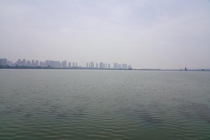 华容区齐抓共管护一湖清水