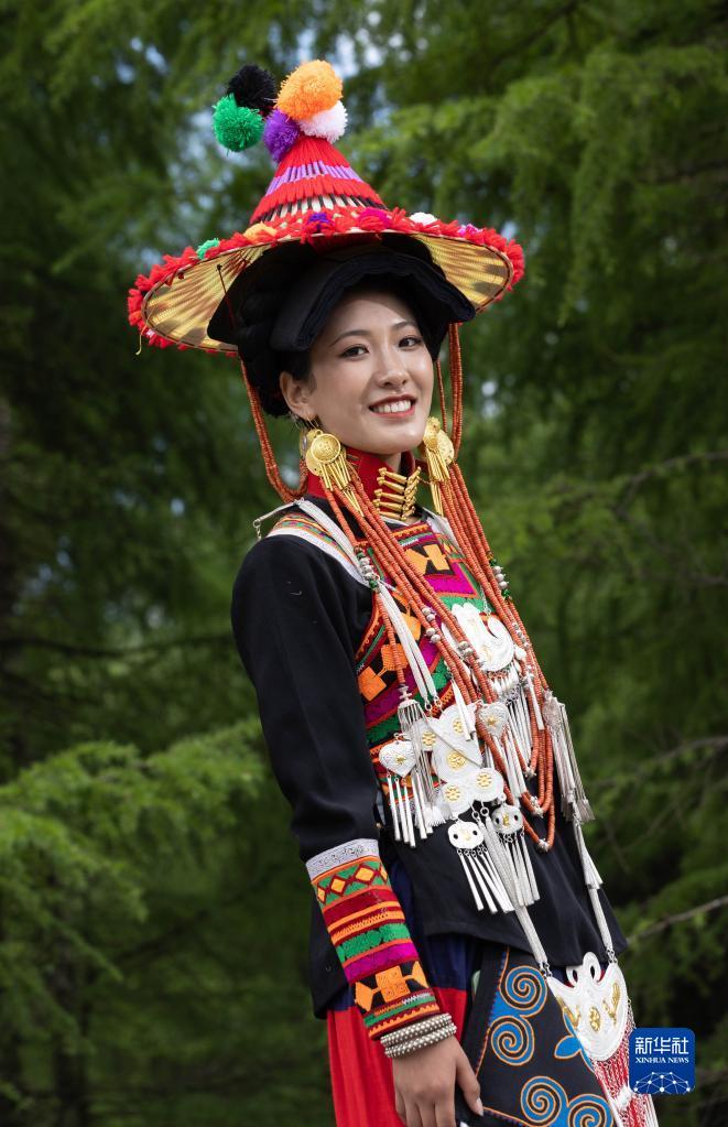 四川美姑县:寻找最美"索玛花"