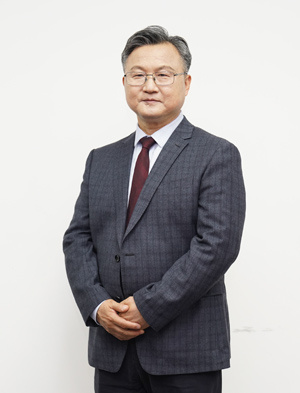 核心价值观百场讲坛第124场主讲嘉宾郝立新