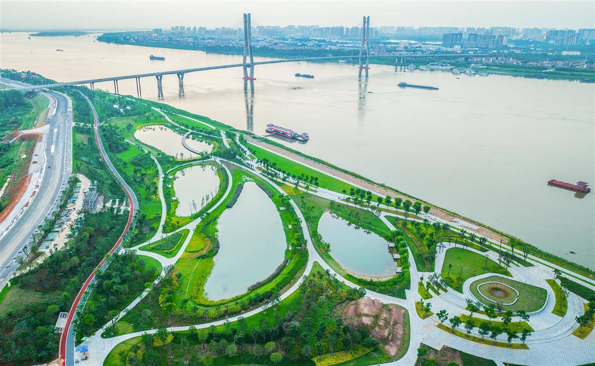 鄂州滨江四期江滩展露容颜