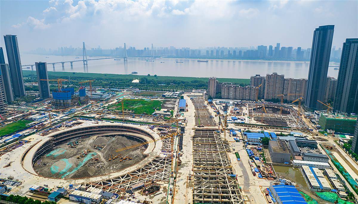 汉口滨江国际商务区掀起建设高潮