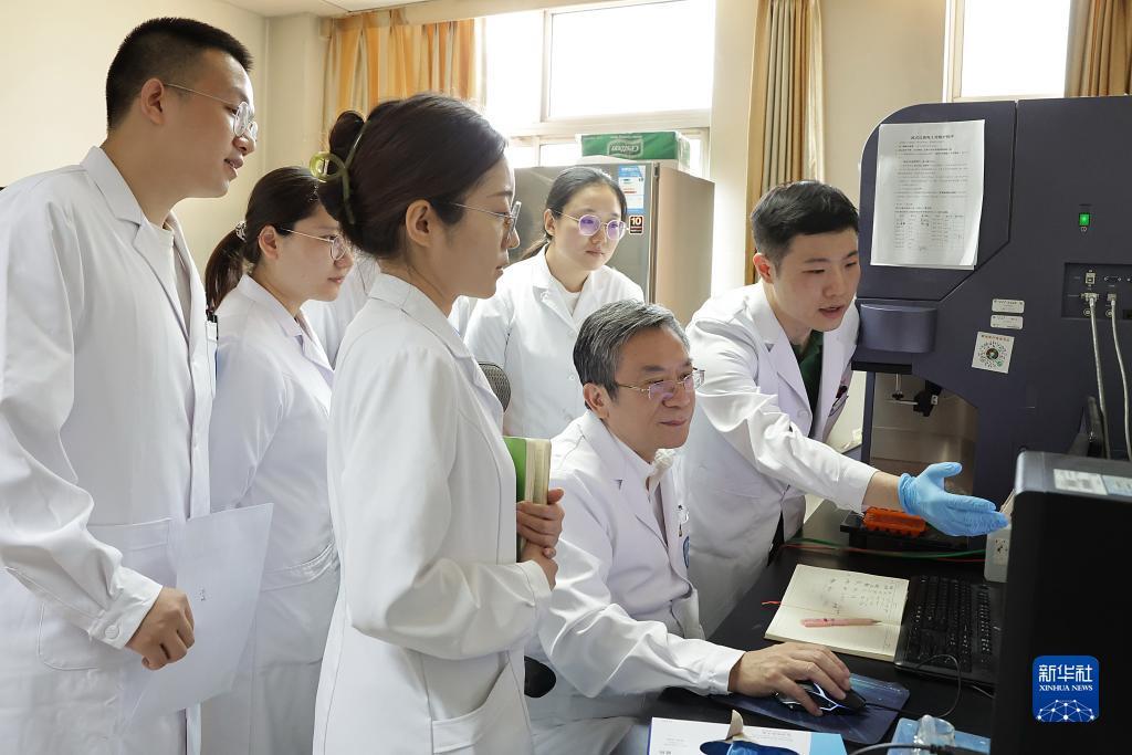 走近白血病治疗北京方案研究团队