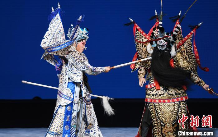 福建京剧院经典武戏界牌关传承上演