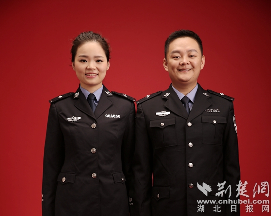 黄石三对双警夫妻当七夕遇上警服