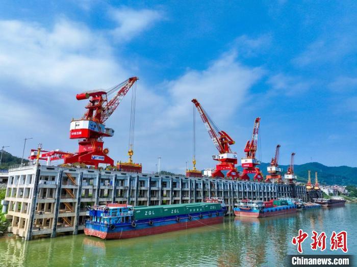 广州云浮国际物流港开港计划成为西江内河枢纽港