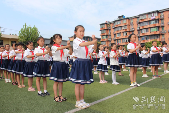 黄石市铁山小学:防踩踏疏散演练-荆楚网-湖北日报网