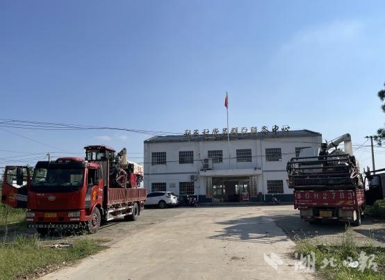 孝昌花西乡利民村与农机手的双向奔赴