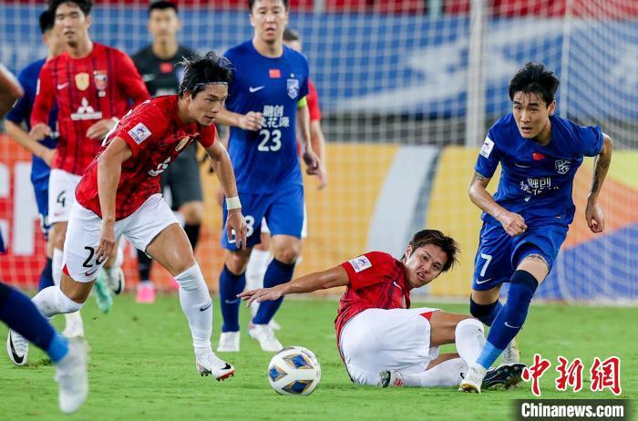 亚冠小组赛武汉三镇队战平浦和红钻队