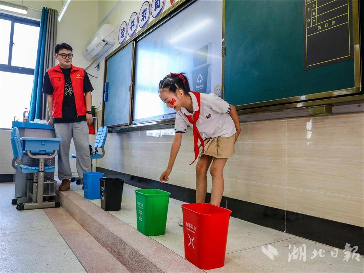 城管进校园,开展别样“开学第一课”-荆楚网-湖北日报网