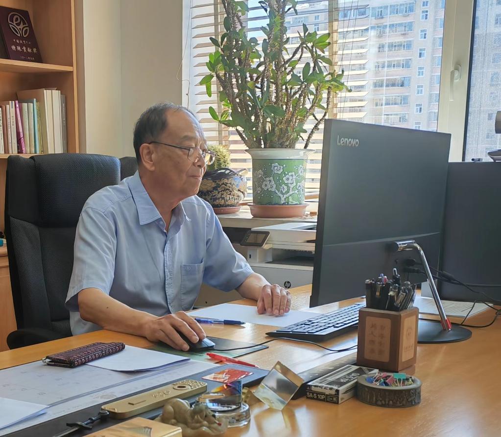 新华全媒 |启迪学生数学思维的"大先生"——记全国教书育人楷模史宁中