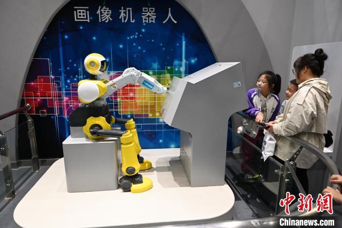国庆假期呼和浩特小朋友科技馆里享受科技魅力