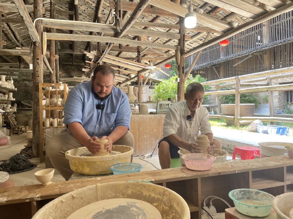 一带一路中国故事跨越山海的瓷缘协奏曲