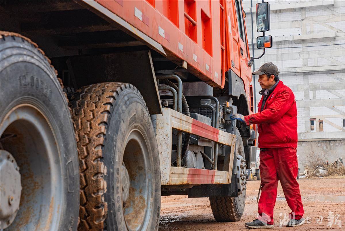 寒潮再至武汉城管战备拉动严阵以待