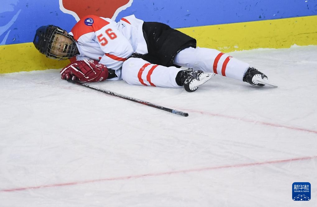 全冬会冰球男子青年组黑龙江队晋级决赛