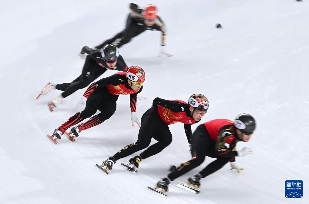 短道速滑男子接力图片