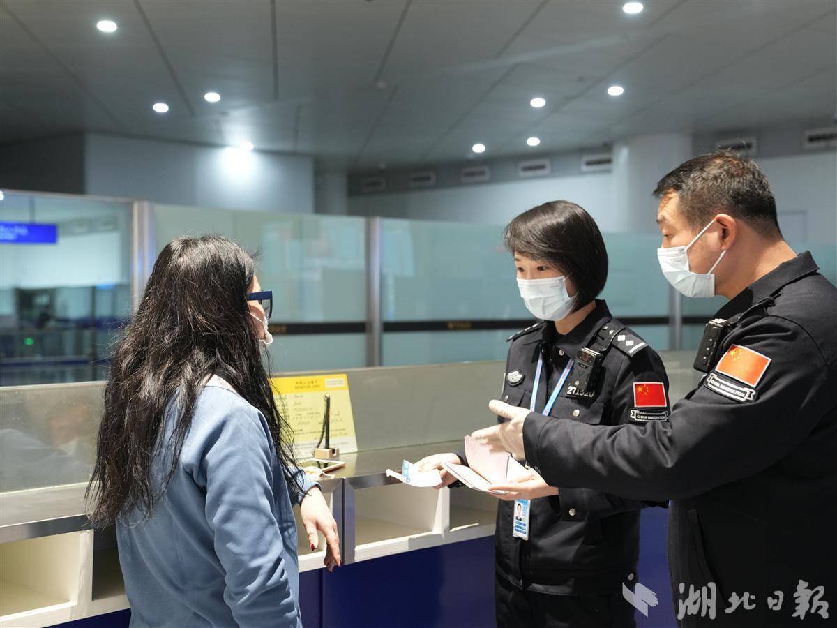 同比增长440武汉天河机场口岸出入境流量不断攀升