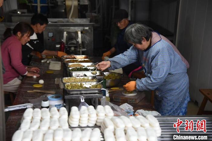 鸣鹤古镇美食图片