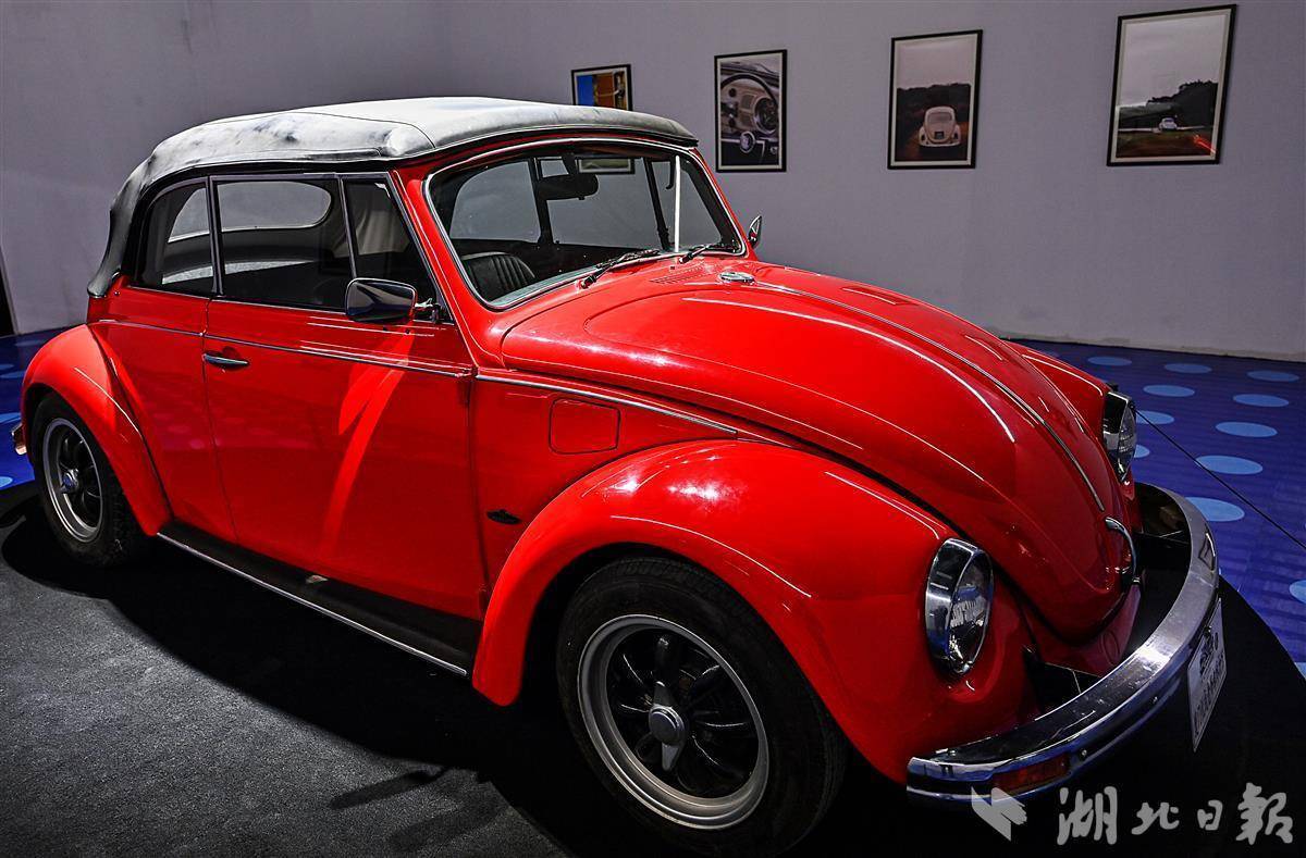 商场举办经典古董车展