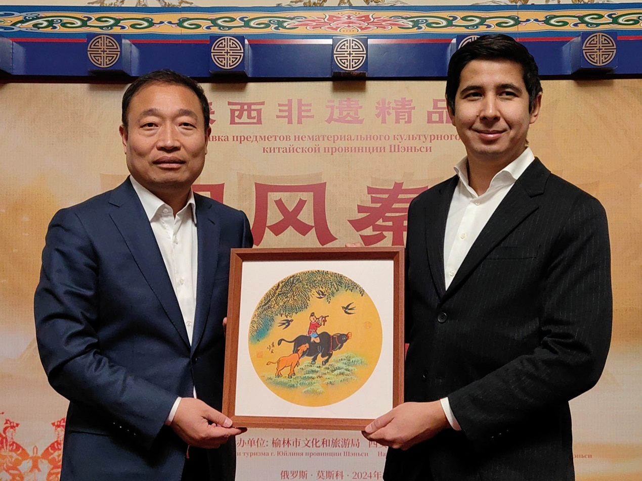 户县农民画精彩亮相海外