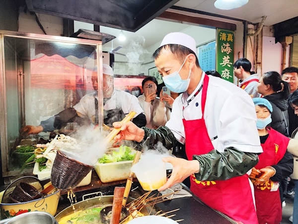 泼天富贵如水来天水麻辣烫如何接住这意外的幸福