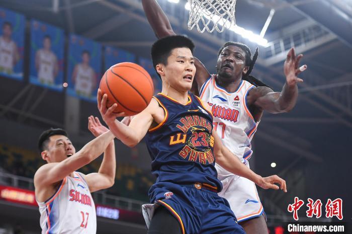 cba常规赛山西汾酒战胜四川金强