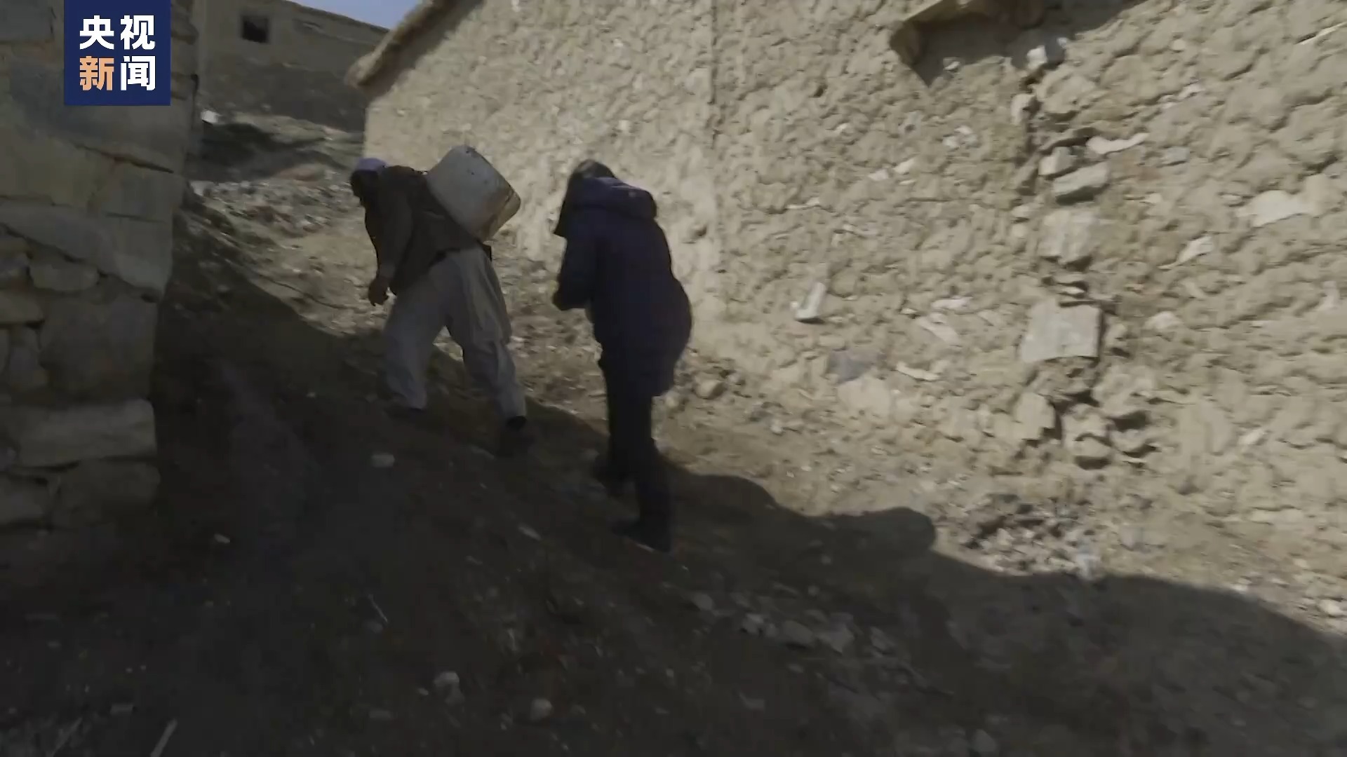 总台记者探访丨阿富汗基础设施薄弱喀布尔居民饮水难