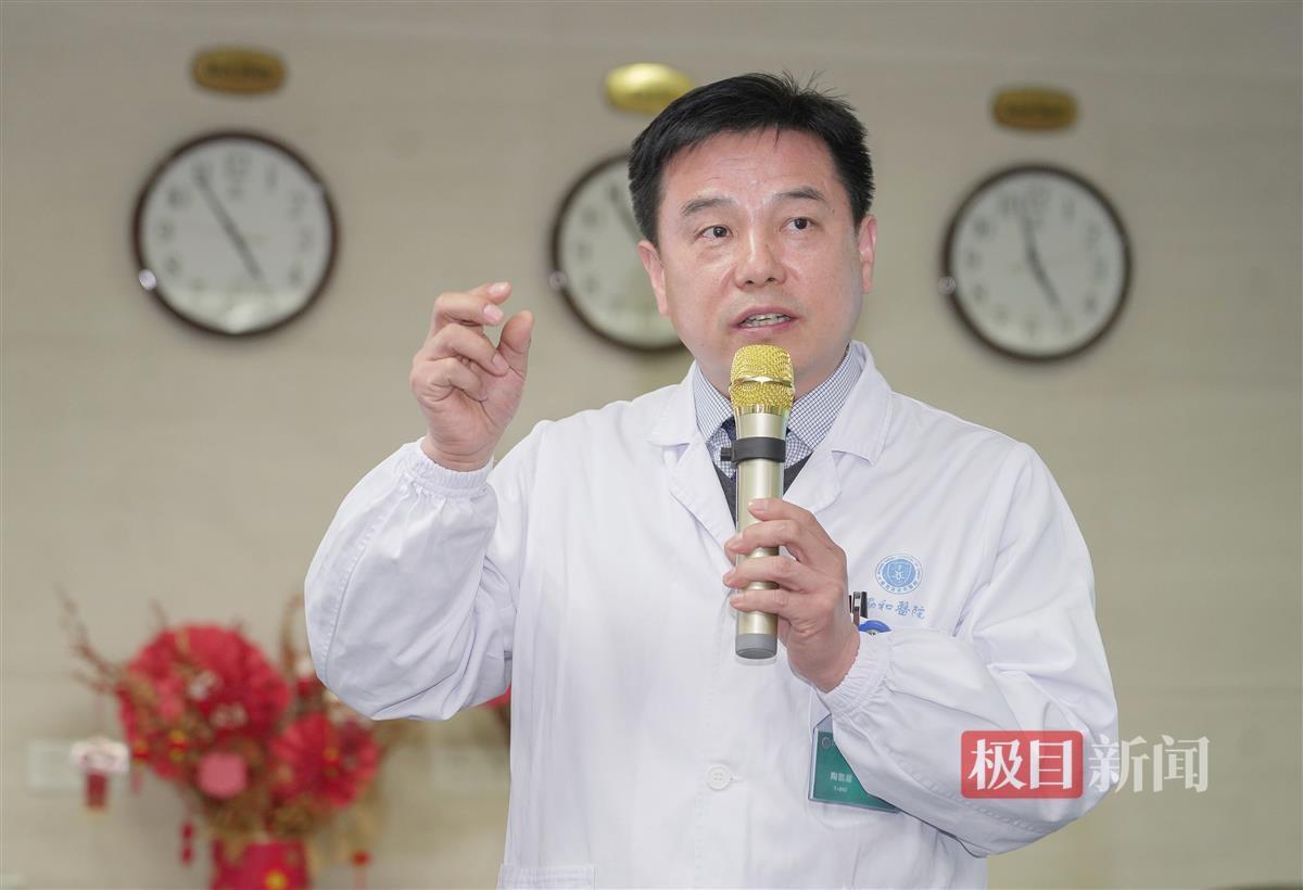 陶凯雄教授几年前,胃肠外科曾接诊过一位"超级胖子",体重达到175公斤