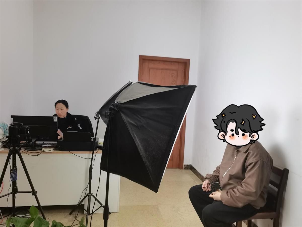 考试前还有不到半小时却遗失身份证不慌有警察叔叔在