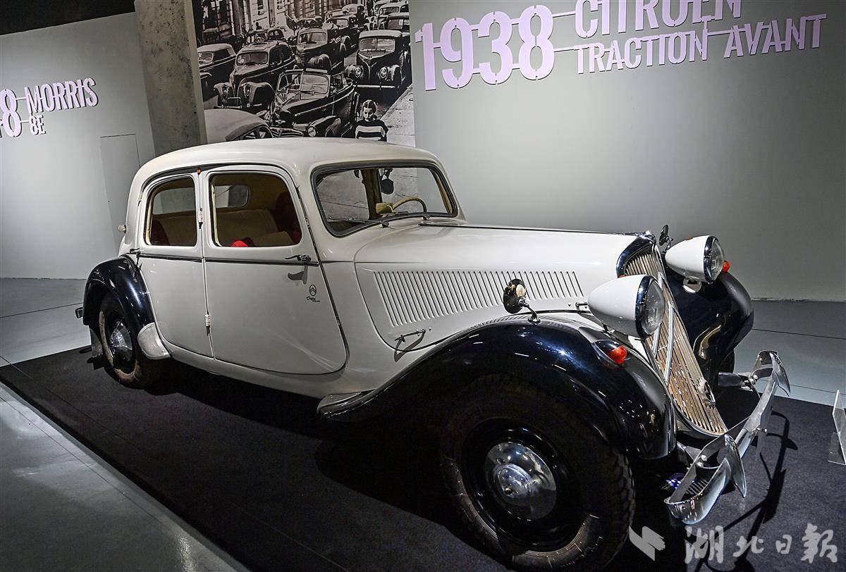 商场举办经典古董车展