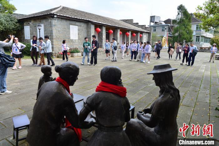 美国俄勒冈州青少年八闽行在福州起步