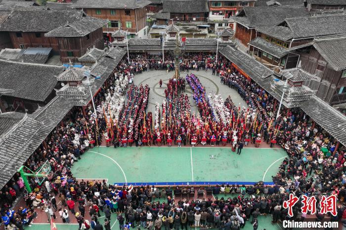 贵州榕江小丹江苗寨欢庆"招龙节"-荆楚网-湖北日报网