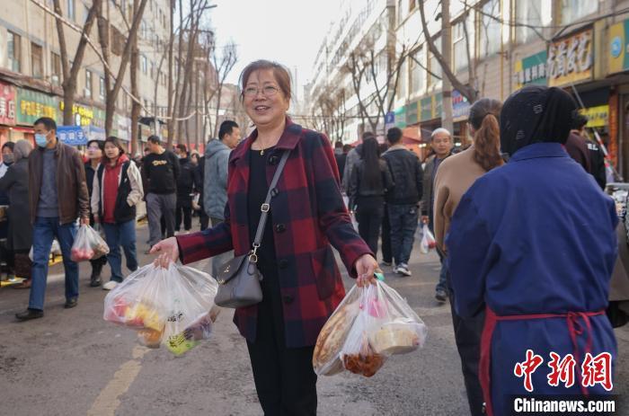 西宁老街烟火气升腾 展示青海舌尖美味-荆楚网-湖北日报网